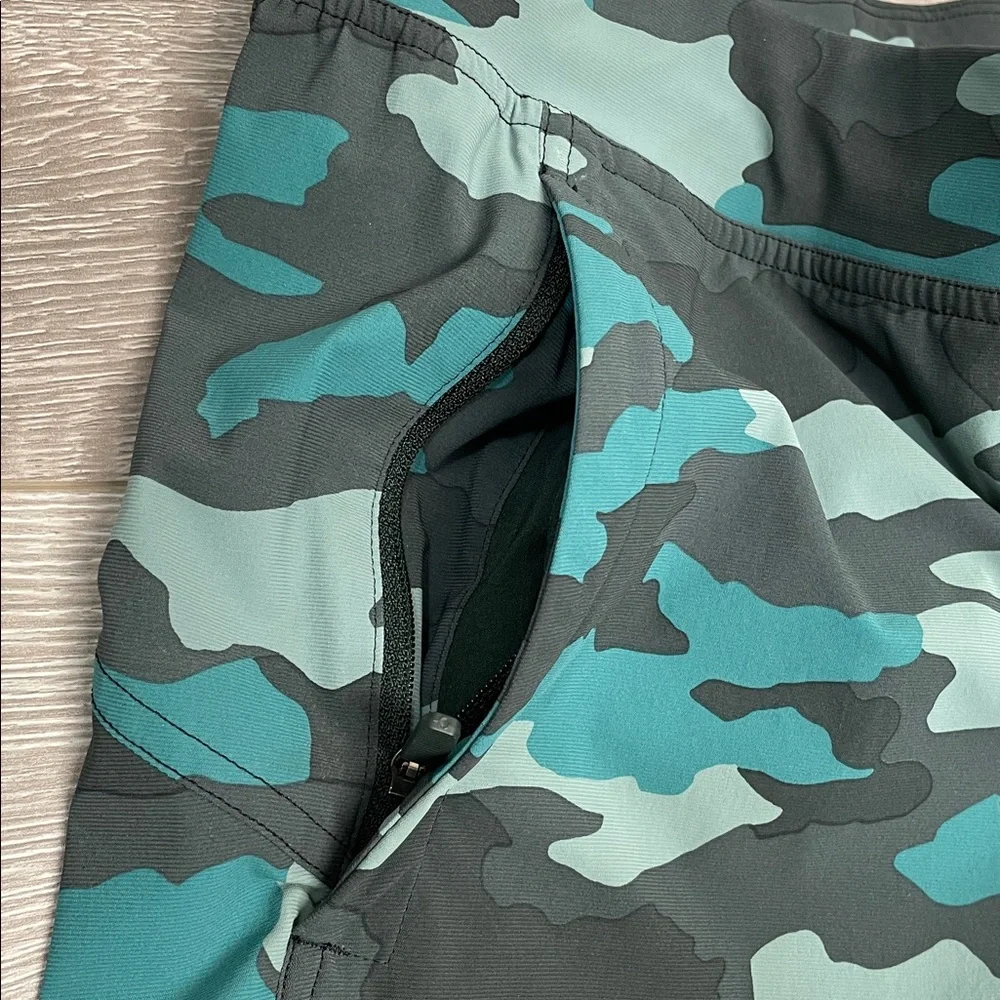 NWOT Lululemon Adapted High Rise Cropped Jogger Heritage 365 Camo Tidewater Teal